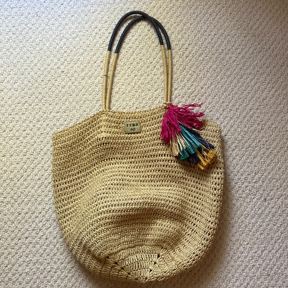 FEED straw beach bag